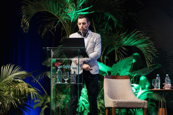 216-natura-evento-2142053267F-8282-C39D-390D-E5F306A1FBC8.jpg
